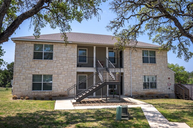 Building Photo - 300 Stubblefield Ln