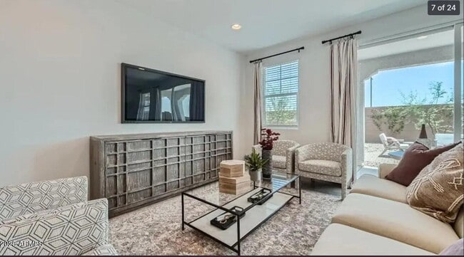 Building Photo - 23158 E Saddle Way