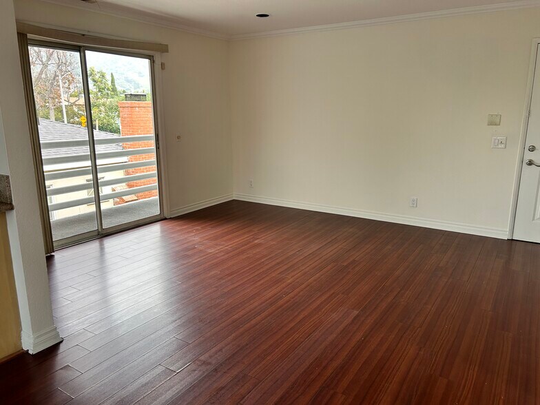 Building Photo - 1825 Keeler St