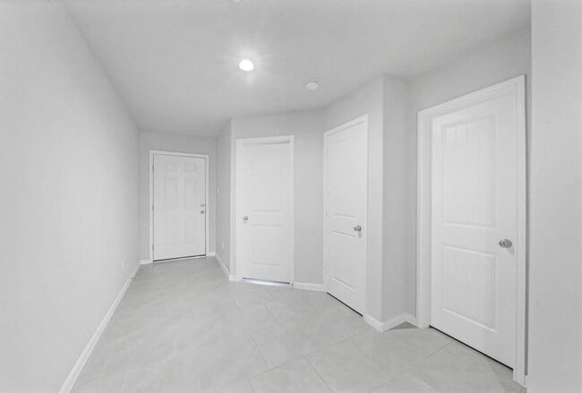 Building Photo - 2130 Mirror Ridge Ct