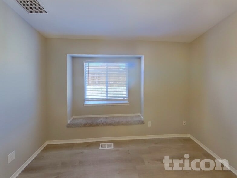 Building Photo - 1875 Swearinger Dr