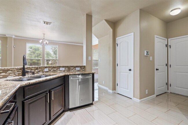 Building Photo - 7324 Bandera Ranch Trail