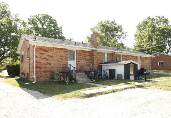 Building Photo - 16490 Seymour Rd