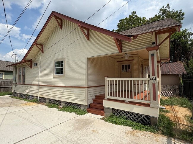 Building Photo - 404 E 29th St