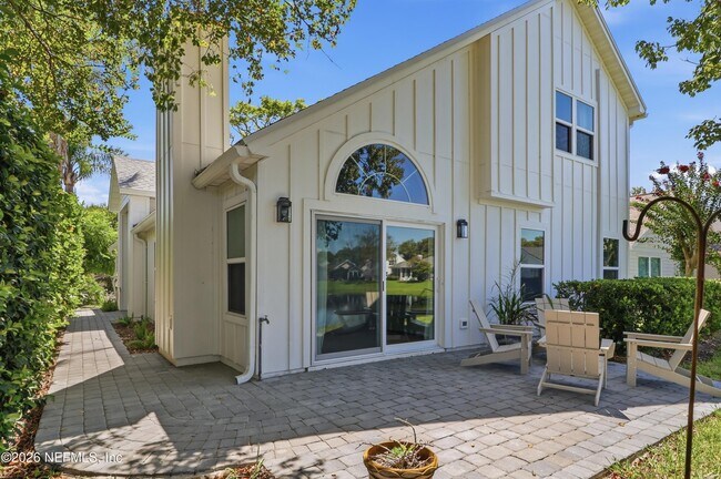 Building Photo - 120 Alsace Ct