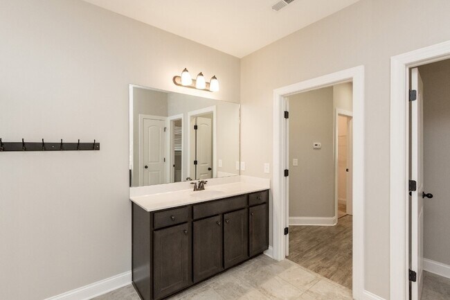 Building Photo - 318 Cornelius Wy