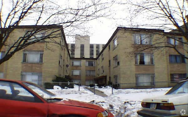 Primary Photo - 1237-1243 West Lunt Avenue