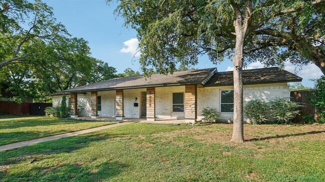 Building Photo - 3855 Crest Cove Cir