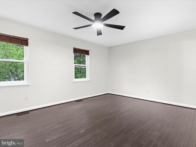 Building Photo - 2499 Vineyard Ln
