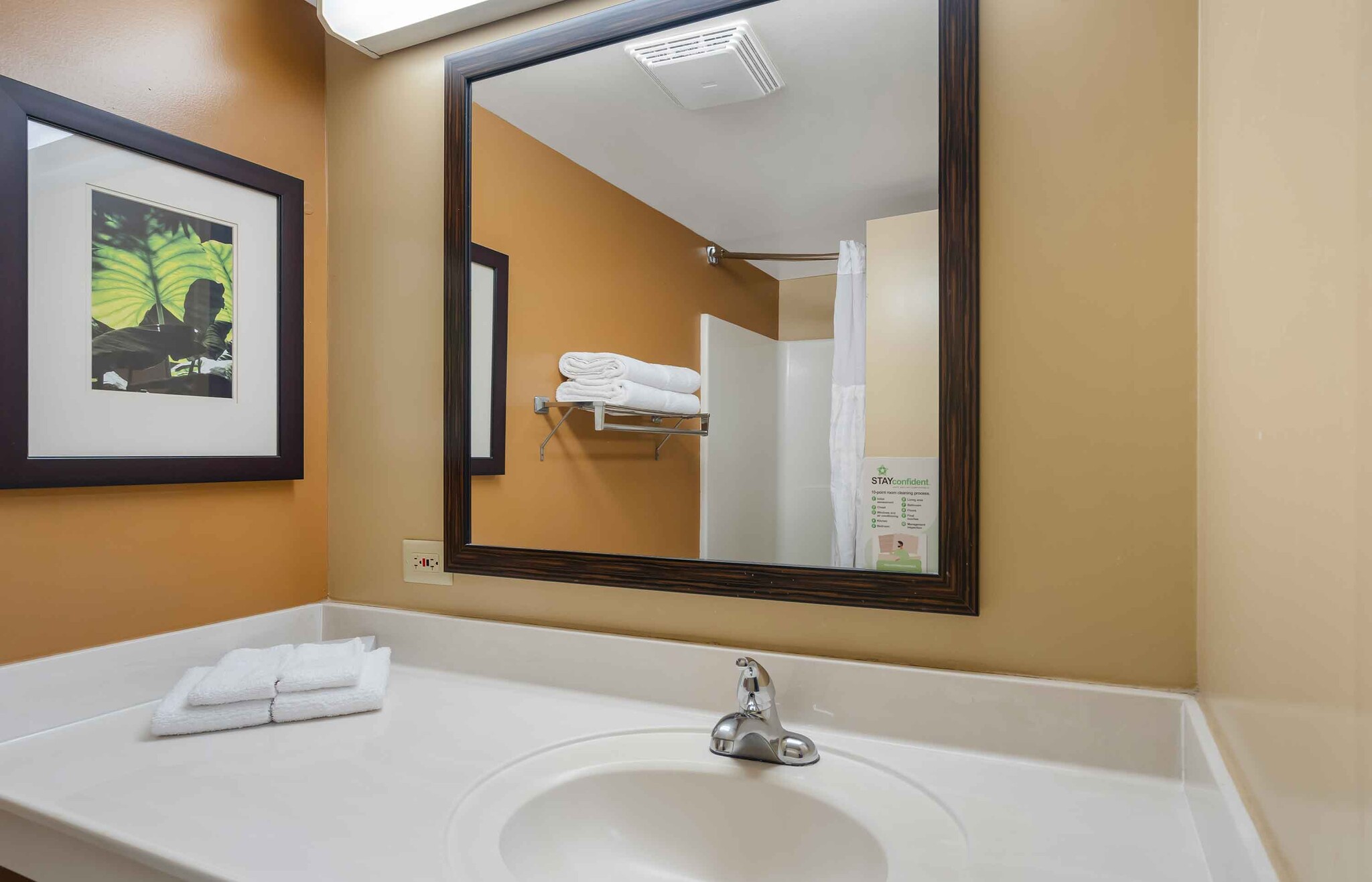 Building Photo - Furnished Studio-Chicago - Elmhurst -O'Hare