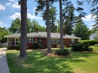 Building Photo - 2212 Crestwood Dr