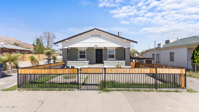 Building Photo - 3109 Douglas Ave