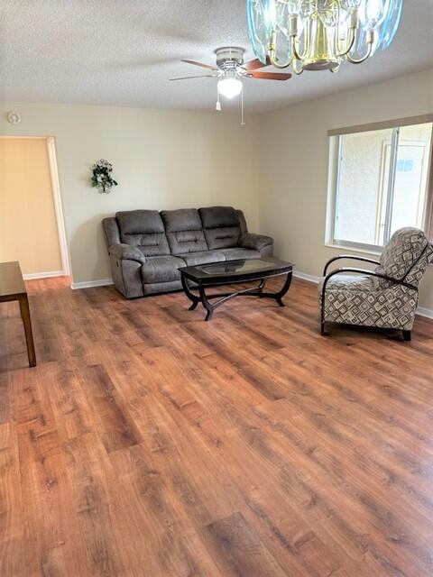 Building Photo - 441 Pine Glen Ln