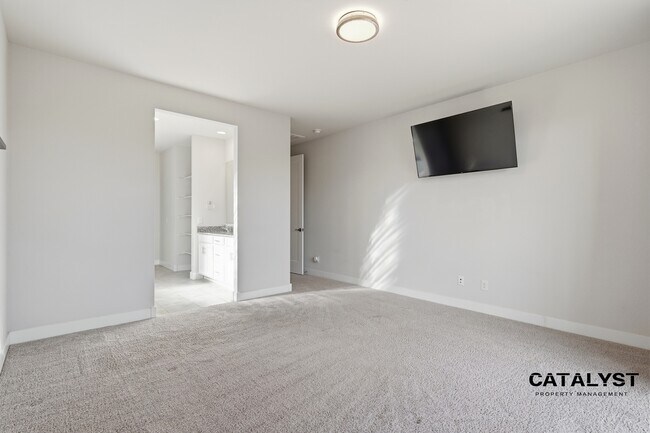 Building Photo - 6926 W Winston Dr