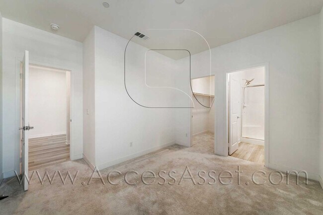 Building Photo - Spacious 4 Bed/3.5 Bath Gem Home In Menifee!