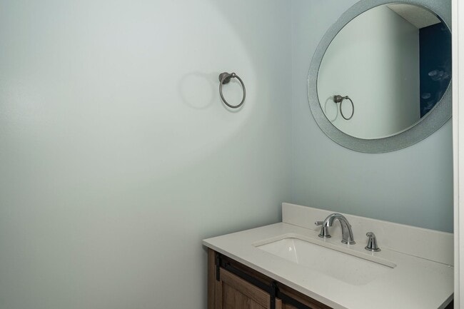Building Photo - Amazing 4 BEDROOM HOME IN CLAYTON!