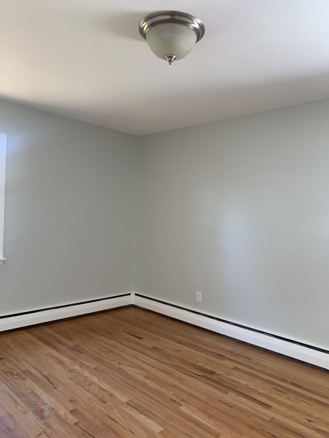 Building Photo - 1219 E Blancke St