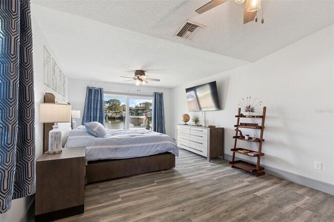 Building Photo - 292 Sunlit Cove Dr NE