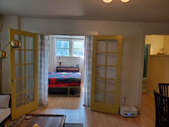 Building Photo - Laurel220 (KC-JF)