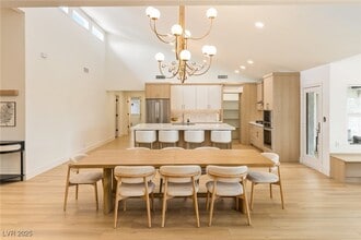Building Photo - 4045 W Mardon Ave
