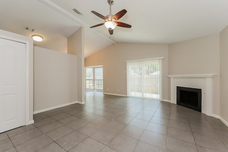 Building Photo - 2811 Galemeadow Dr