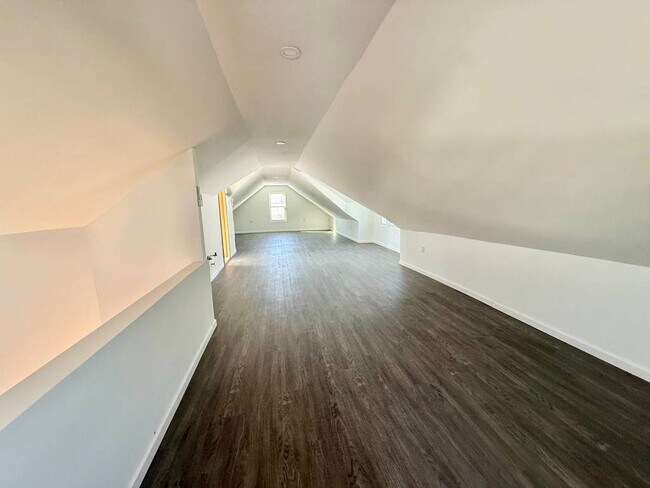 Building Photo - 15-24-24 125th St