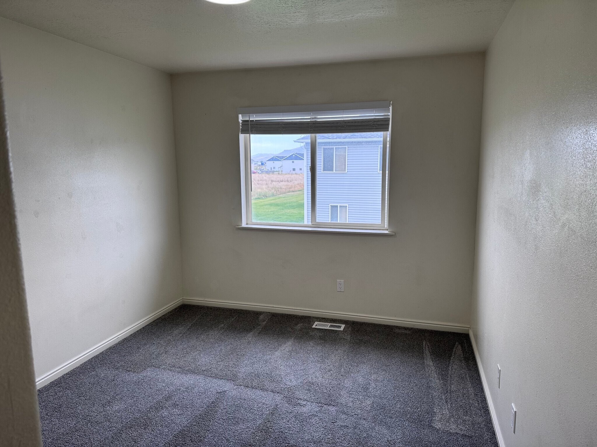 Building Photo - 2505 W 450 N
