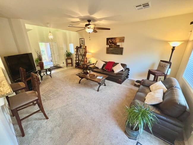 Building Photo - SOUTHERN HIGHLANDS! 3BD/2.5BA FURNISHED!