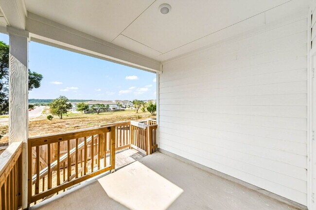 Building Photo - LOWEST PRICED!!!!!