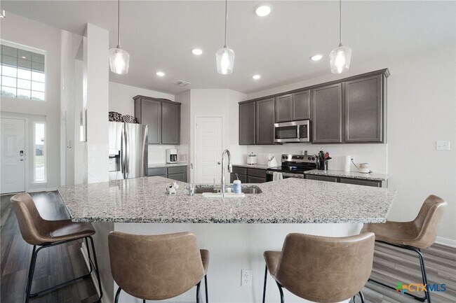 Building Photo - 445 Appalachian Trl