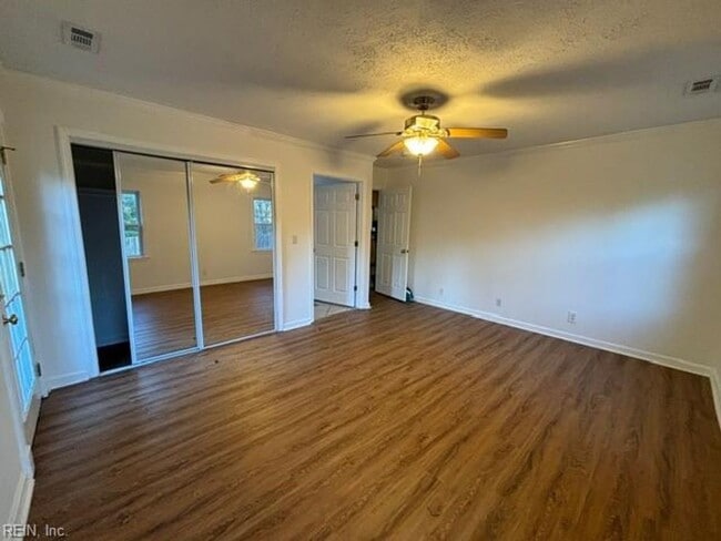 Building Photo - Maple Hall