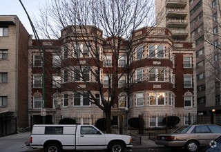 Building Photo - 6138 N Kenmore Ave