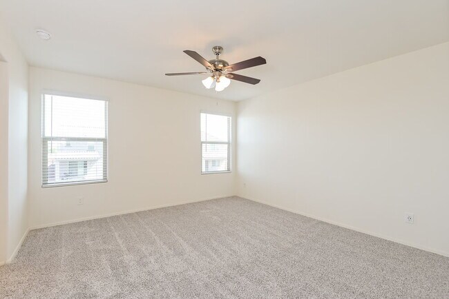 Building Photo - 12158 W Charismatic Dr