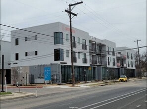 Building Photo - The Perfect Place!