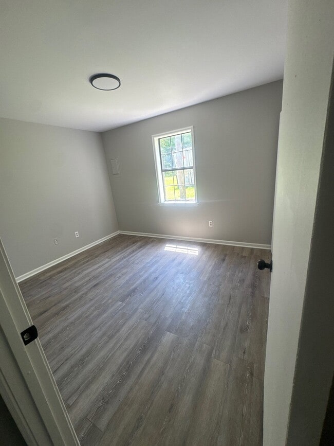Building Photo - 207 Highland St