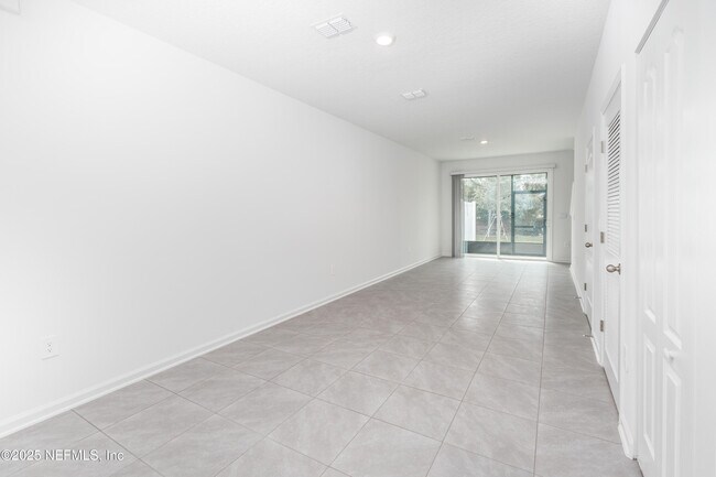 Building Photo - 243 Sage Br St