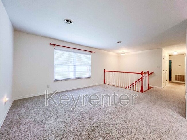 Building Photo - 830 Gondola Dr