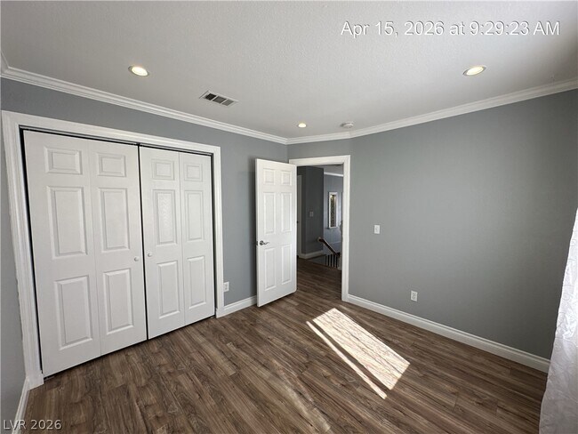 Building Photo - 8848 Hampton Green Ave