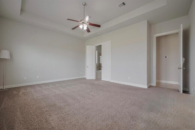 Building Photo - 4942 Thunder Creek Ln