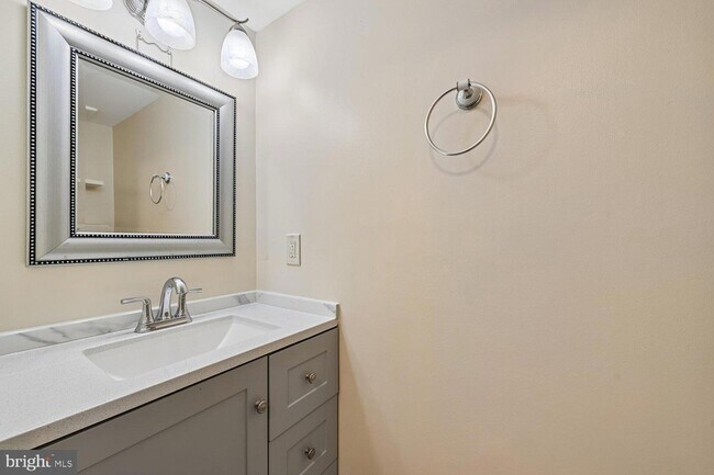 Building Photo - 8805 Bolero Ct