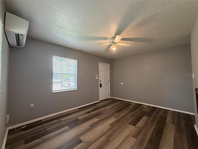 Building Photo - 1223 Ave L
