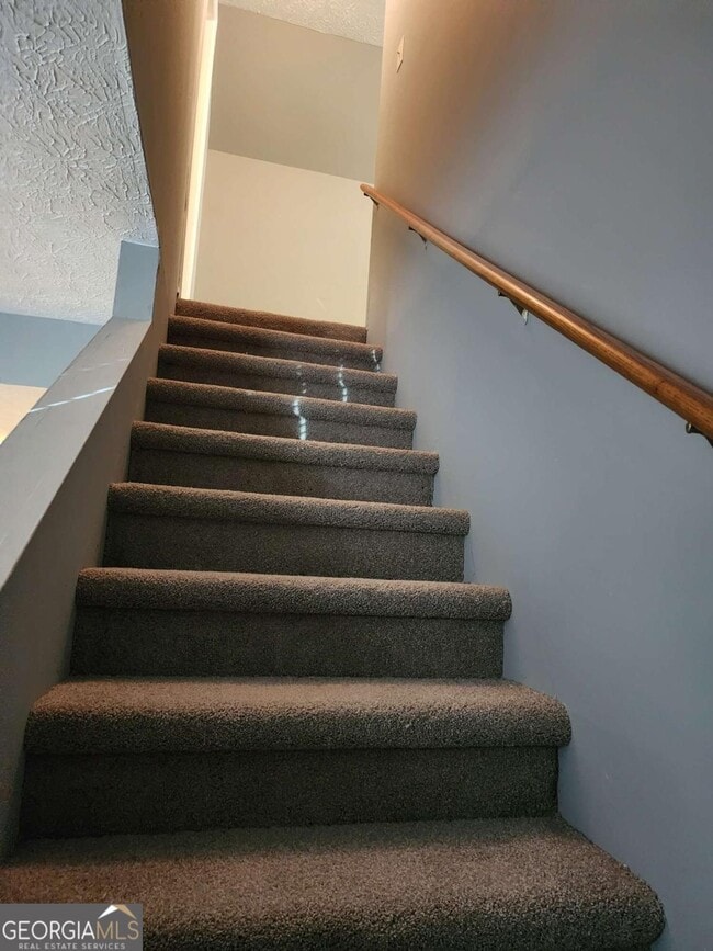 Building Photo - 128 Cardinal Ln