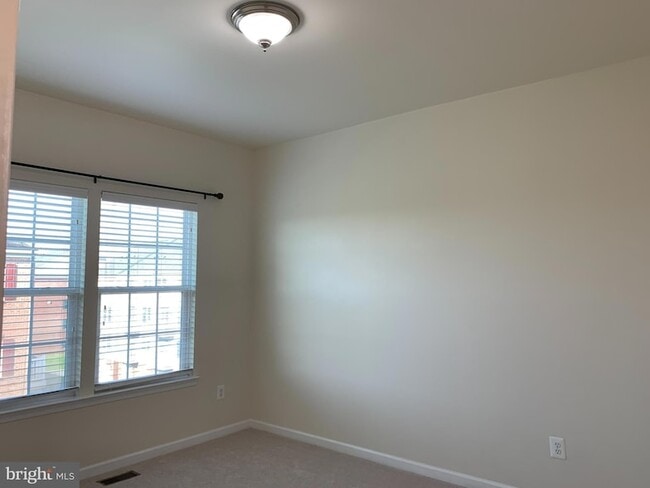 Building Photo - 21564 Romans Dr