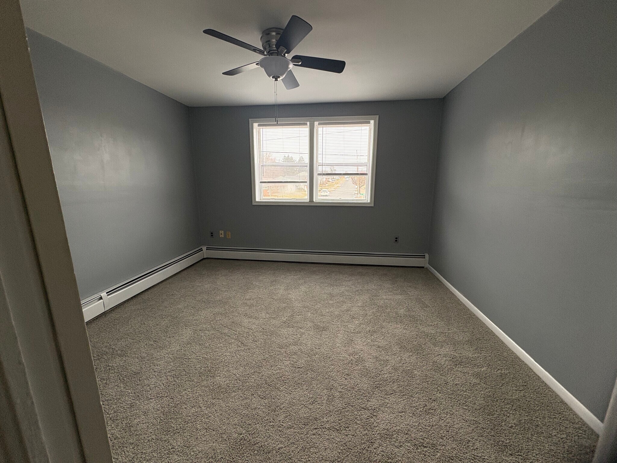 Building Photo - 25 Saint David St