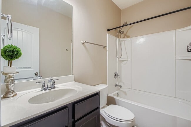Building Photo - 2520 River Trail Dr
