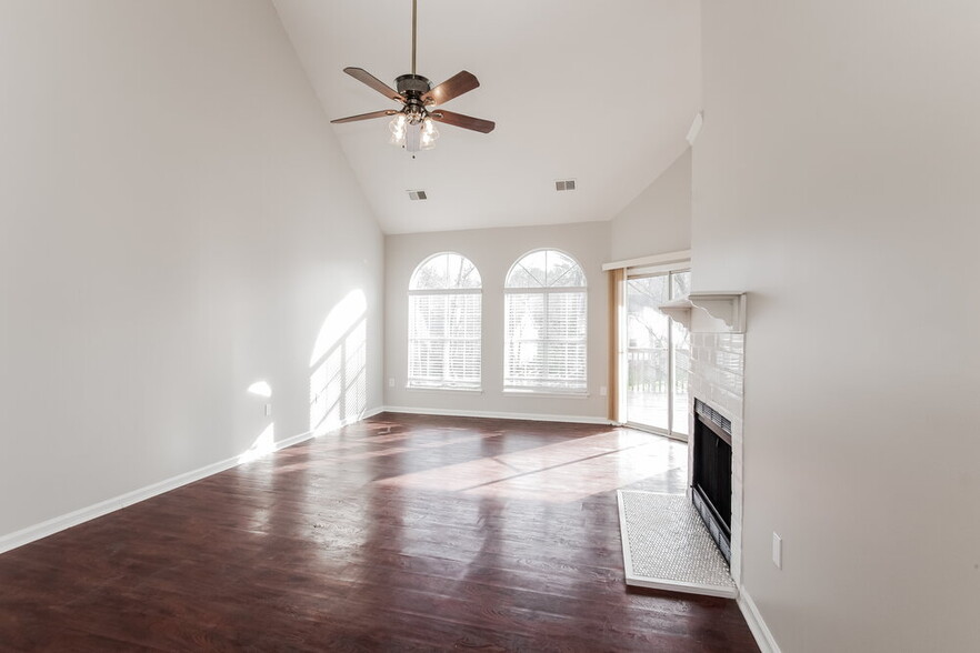 Building Photo - 11220 Clayford Ridge