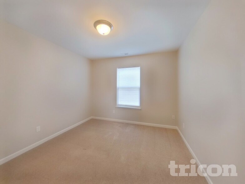 Building Photo - 3632 Ernie Dr