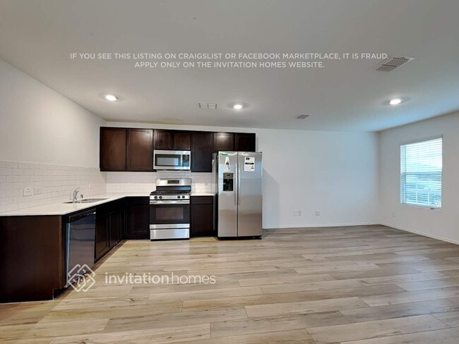 Building Photo - 3202 Crestone Dr