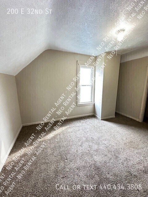 Building Photo - 200 E 32nd St