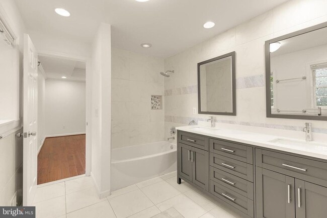 Building Photo - 6203 Hardy Dr